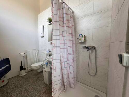WC Dusche Halle - 