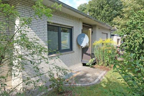 S-O Ansicht mit Fenster zum Esszimmer - 