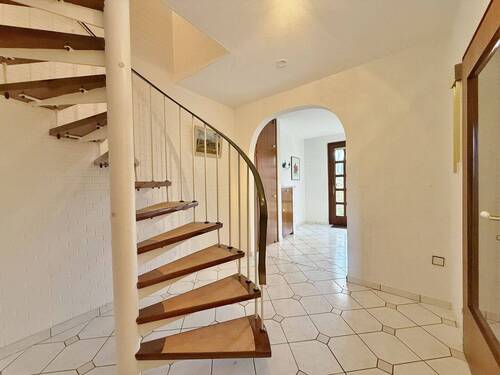 Treppe ins Dachgeschoss Haus 1 - 