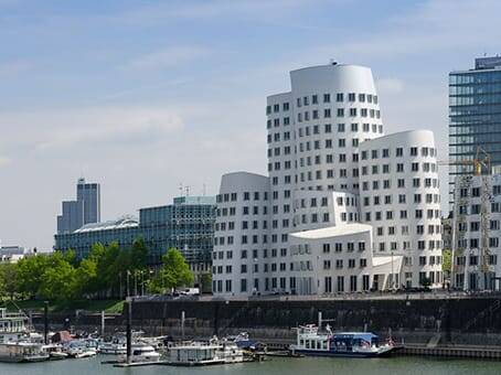 Bild 1 - Flexible Büroräume und Arbeitsplätze im beliebten Medienhafen - All-in-Miete