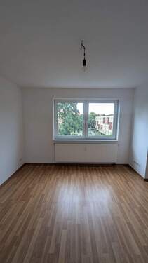 Wohnzimmeransicht 3 - Etagenwohnung mit 53,90 m² in Brandenburg an der Havel zur Miete