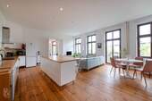 Wohnen und Kueche - 3 Zimmer Etagenwohnung in Berlin