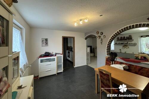 Bild 1 - BERK Immobilien - Ihr neues Zuhause mit viel Platz und Potenzial in Erlenbach am Main