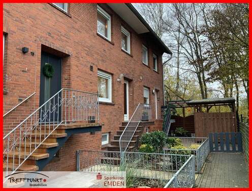 Vorderansicht mit gepflegter Zuwegung - 4 Zimmer Reihenmittelhaus zum Kaufen in Emden
