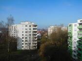 Ausblick - GEPFLEGTE 3-ZIMMERWOHNUNG MIT ZWEI BALKONEN IN ZENTRALER LAGE