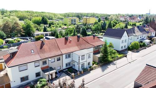 Drohnenansicht - Reihenmittelhaus mit 146,50 m&sup2; in Sandersdorf-Brehna zum Kaufen