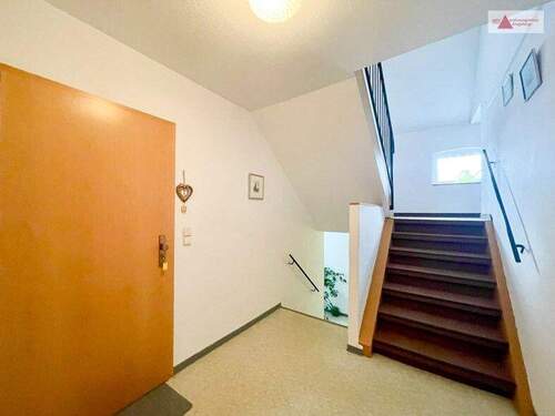 Einganggstür und Treppenhaus WE 3 - 