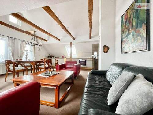 Wohnzimmer mit offener Küche DG WE 5 - 