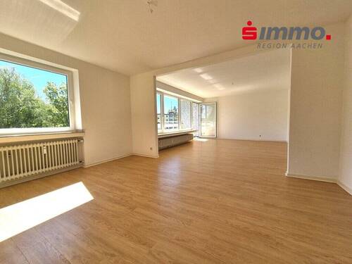 FOTO - Charmante 2-Zimmer-Wohnung mit Balkon in bester Lage von Hanbruch