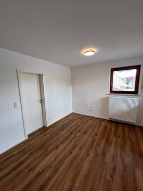 Wohnen 2 - 1 Zimmer Etagenwohnung in Neustadt an der Aisch