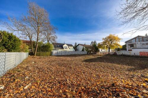 Blick über das Grundstück - 