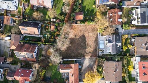 Luftaufnahme des Grundstücks - 