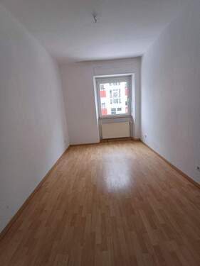 Schlafzimmer 1.jpg - 3 Zimmer Etagenwohnung zur Miete in Nürnberg