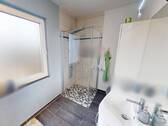 Badezimmer mit Dusche (EG) - 