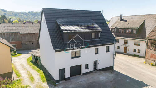 Außenansicht - 6 Zimmer Mehrfamilienhaus, Wohnhaus zum Kaufen in Gaildorf / Eutendorf