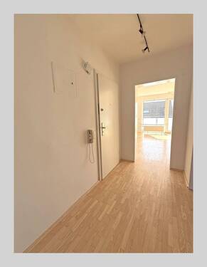 Eingangsbereich - 5 Zimmer Etagenwohnung zur Miete in Lüdenscheid
