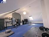 Studio mit 2,68 m hoher Decke im Spitzboden - 