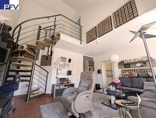 Wohnen mit Treppe zum ausgebauten Spitzboden - 3 Zimmer Etagenwohnung zum Kaufen in Wendelstein