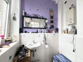 WC mit Fenster - 