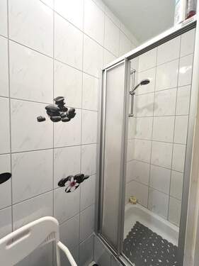 2. OG separates Duschbad - 