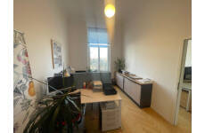 Schreibtischplätze Büro 11 - Direkt am Rhein: Moderner Schreibtischplatz Köln - flexibel, möbliert, 247