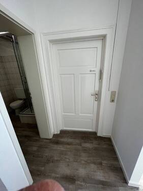Wohnungseingangstür - Etagenwohnung mit 55,00 m&sup2; in Arnstadt zur Miete