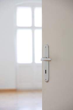 Details - 2 Zimmer Etagenwohnung zum Kaufen in Berlin