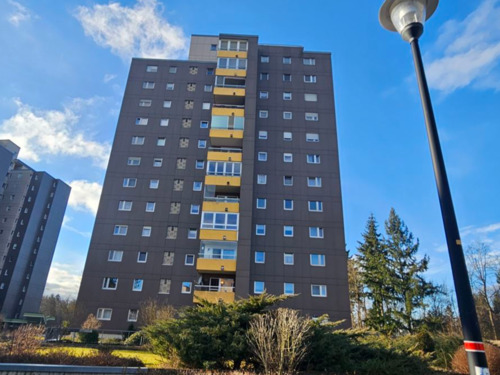 Ansicht Balkone - Weitblick, 4-Zi., 2 Bäder - Wohnung im Mittelrain im 10. OG zu verkaufen