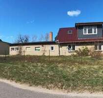 12 Zimmer | 164 m² | Doppelhaushälfte mit Entwicklungspotenzial nahe der Müritz- provisionsfrei - Priborn