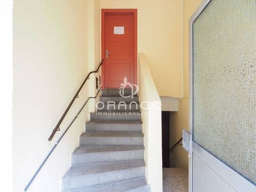 Treppenhaus - 1 Zimmer Mehrfamilienhaus, Wohnhaus zum Kaufen in Nürnberg