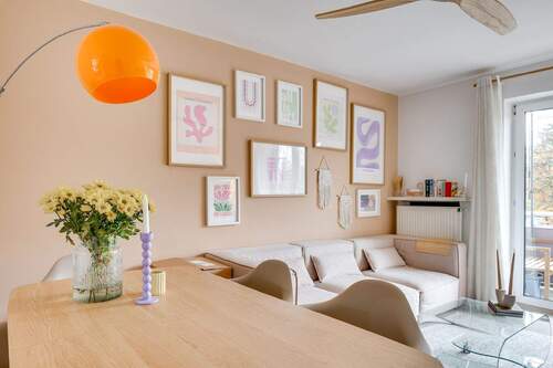 Wohnzimmer - Etagenwohnung mit 55,00 m&sup2; in München zum Kaufen