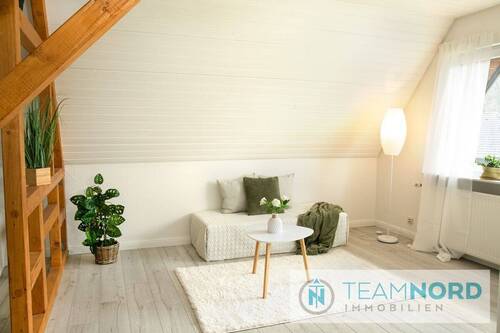 Dachgeschoss - 6 Zimmer Einfamilienhaus zum Kaufen in Garstedt