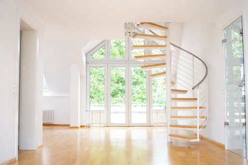 Wohnung Dachgeschoss - 4 Zimmer Mehrfamilienhaus, Wohnhaus in Berlin