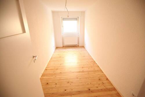 Zimmer 1 - 2 Zimmer Etagenwohnung zur Miete in Mannheim