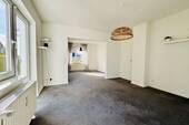 Esszimmer Haupthaus mit Zugang zur Terrasse - Einfamilienhaus mit 165,00 m&sup2; in Lübeck zum Kaufen