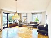 Das Wohn-Esszimmer mit Zugang zur Terrasse - 