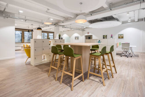 Business-Lounge 1.jpg - 