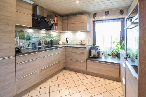 Küche - 7 Zimmer Einfamilienhaus in Woldegk