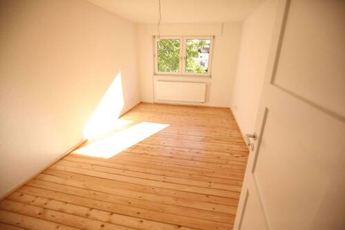 Zimmer 1 - 2 Zimmer Etagenwohnung zur Miete in Mannheim