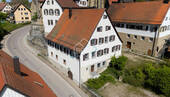Außenansicht - 9 Zimmer Mehrfamilienhaus, Wohnhaus zum Kaufen in Rosengarten / Rieden