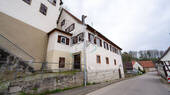 Außenansicht - 9 Zimmer Mehrfamilienhaus, Wohnhaus in Rosengarten / Rieden