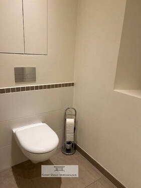 Gäste WC - 5 Zimmer Etagenwohnung in Hamburg