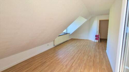 Wohnzimmer - 2 Zimmer Etagenwohnung in Schriesheim