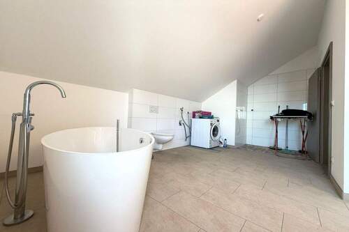 1. OG Bad - Einfamilienhaus in Scherstetten zum Kaufen