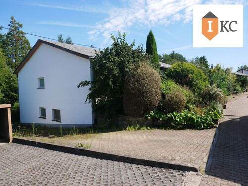 seitliche Ansicht - 6 Zimmer Bungalow zum Kaufen in Wadern