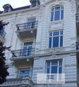 Front - luxuriös. Untergeschoß: Büro + Wohnen elegant. weißer Jugendstil, nahe Klosterstern