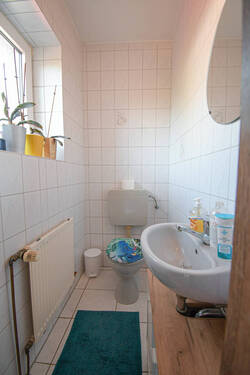 Gäste-WC - 5 Zimmer Einfamilienhaus in Edewecht