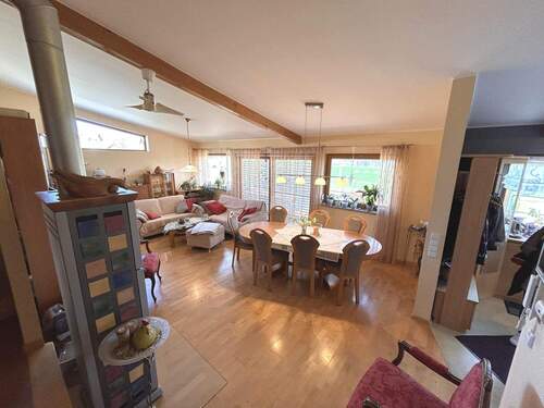 OG: Wohn-/Esszimmer - 