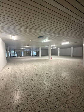 Bild 1 - Ehemaliger Supermarkt 758m² Gewerbe für Fitness Freizeit Lager Einzelhandel Vereinsheim Sporthalle