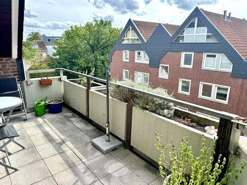 Unterer Balkon - Etagenwohnung mit 91,00 m&sup2; in Bielefeld / Brackwede zur Miete